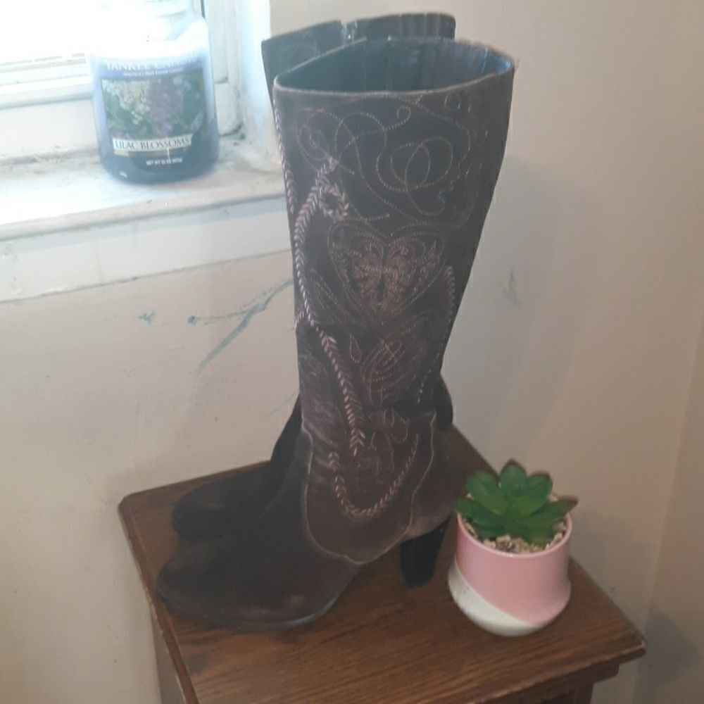 Sale Diego Di Lucca Gorgeous Brown Suede Embroidered Boho Tall Boots Size 8